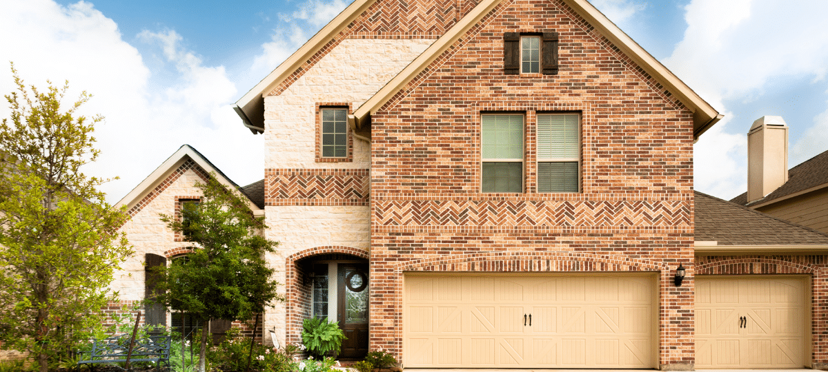 Can a Garage Door That Came Off the Tracks Be Repaired?