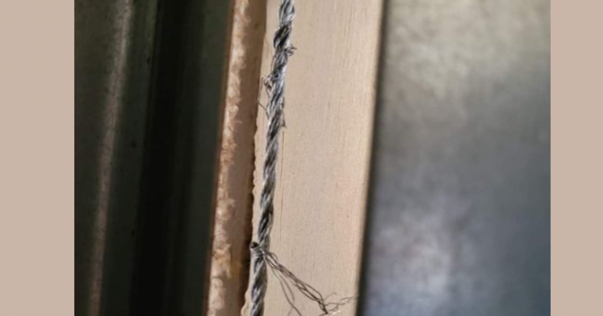 GUIDE TO GARAGE DOOR CABLE REPLACEMENT
